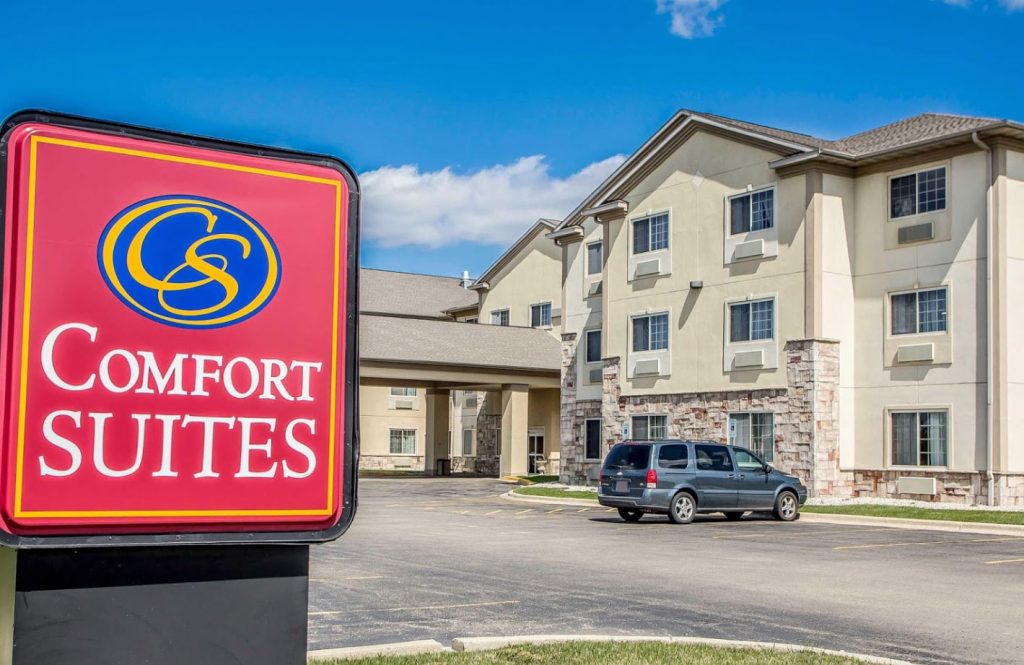 Comfort-Suites-Delavan-WI